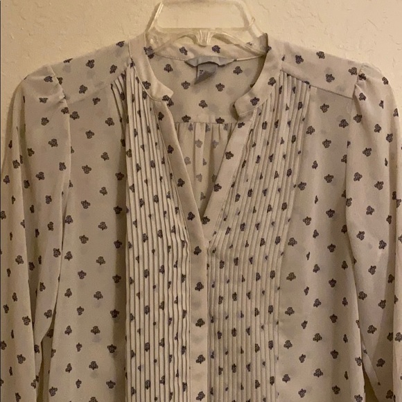 Gorgeous cream sheer blouse - Picture 2 of 6